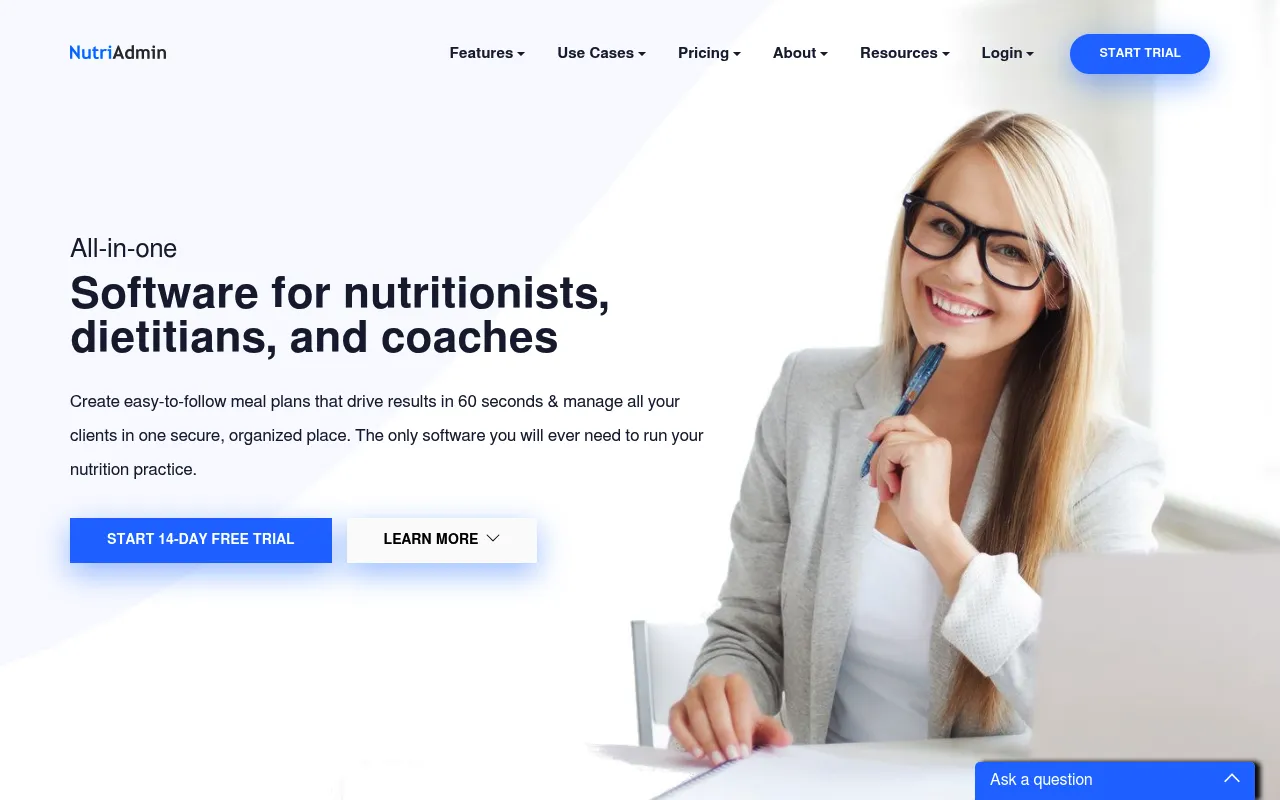 NutriAdmin homepage showing nutrition software features for dietitians