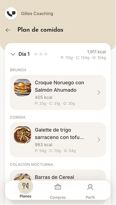 Portal de clientes Promealplan en móvil mostrando vista de calendario semanal del plan de comida